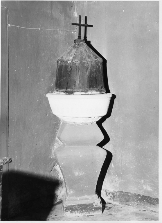 fonte battesimale - a fusto - ambito laziale (fine/inizio secc. XVIII/ XIX)