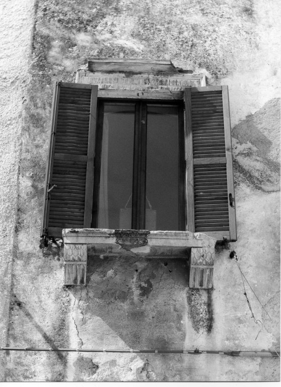 finestra - ambito laziale (sec. XVI)