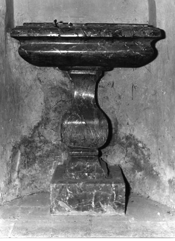 fonte battesimale - a fusto - ambito laziale (sec. XVIII)