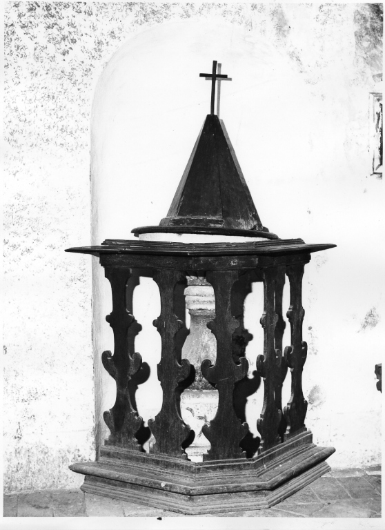 fonte battesimale - a fusto - manifattura laziale (fine/inizio secc. XVIII/ XIX)