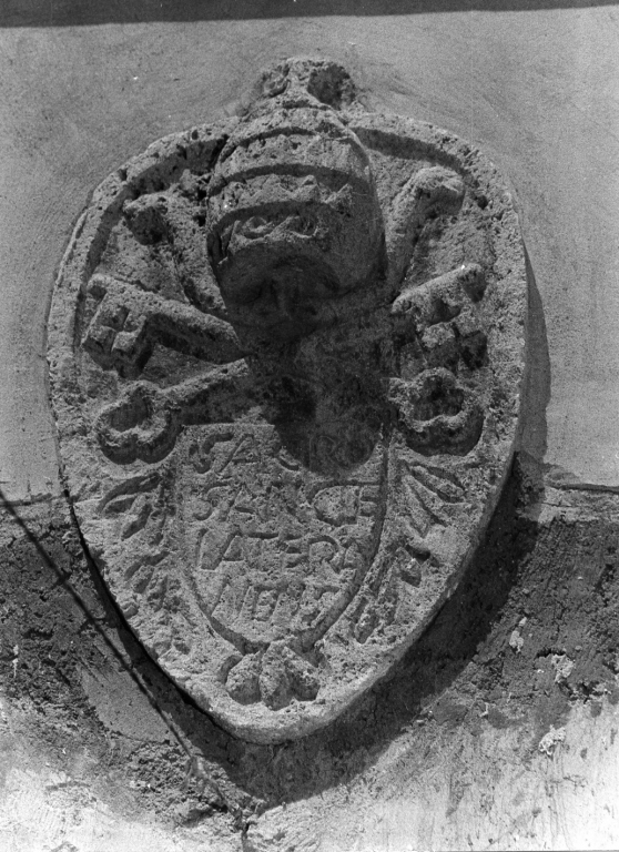 stemma papale (scultura) - ambito laziale (sec. XVIII)