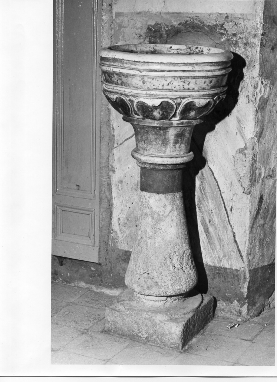 acquasantiera - a fusto - ambito laziale (fine/inizio secc. XVII/ XVIII)