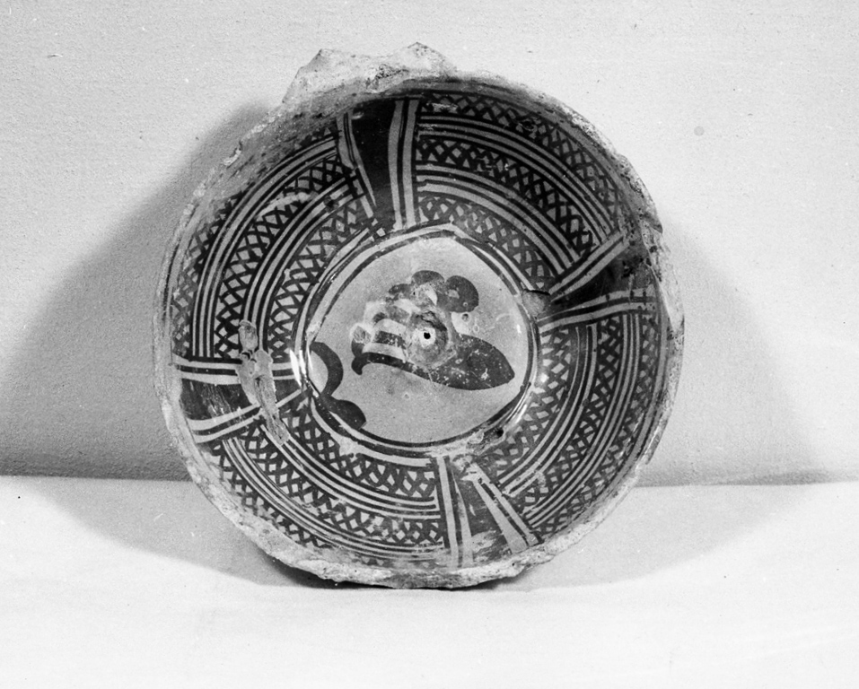 patera, frammento - manifattura campana (sec. XIII)