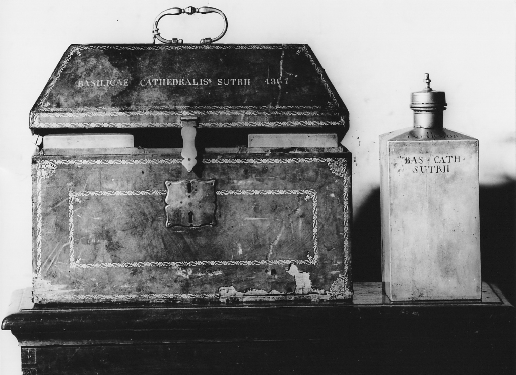 vasetti per oli santi - ambito laziale (sec. XIX)