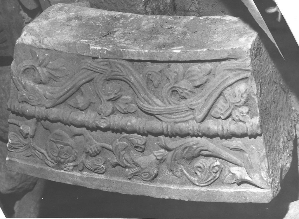 mostra d'arco, frammento - ambito laziale (secc. XII/ XIII)