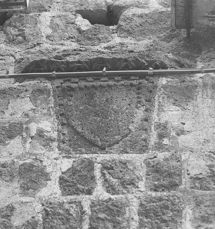 stemma (scultura) - ambito Italia centrale (sec. XV)