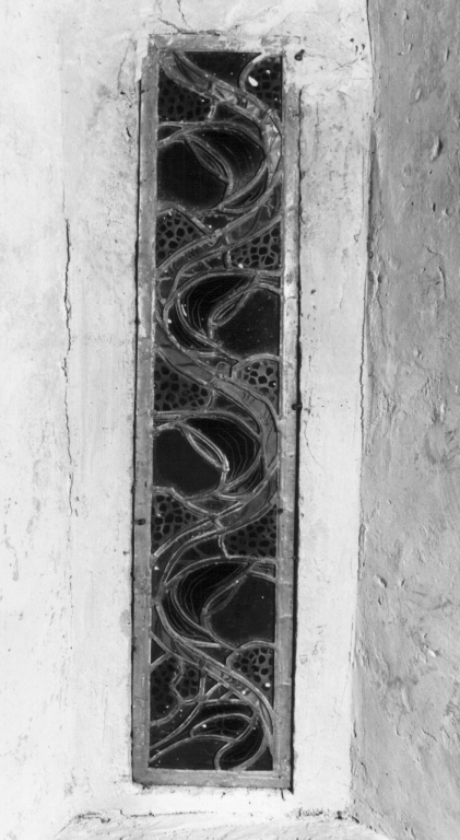 motivi decorativi vegetali (vetrata, frammento) di Cambellotti Duilio (attribuito) (sec. XX)