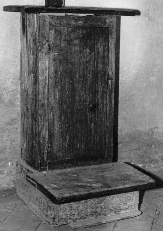 inginocchiatoio - a stipetto - ambito laziale (prima metà sec. XX)