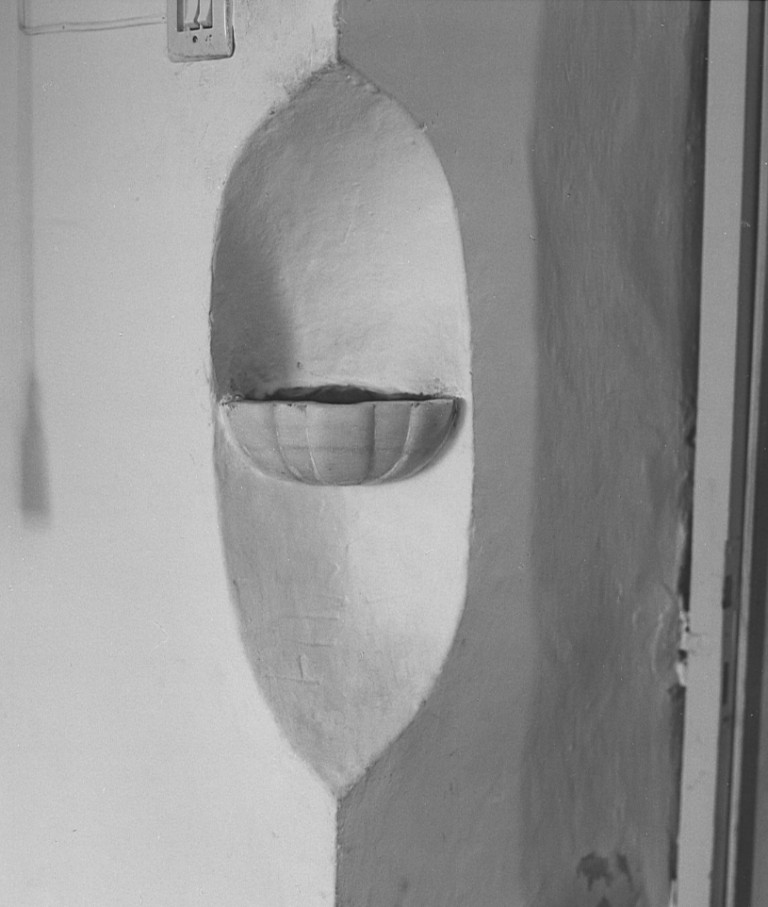 acquasantiera da parete - ambito laziale (secc. XVIII/ XIX)