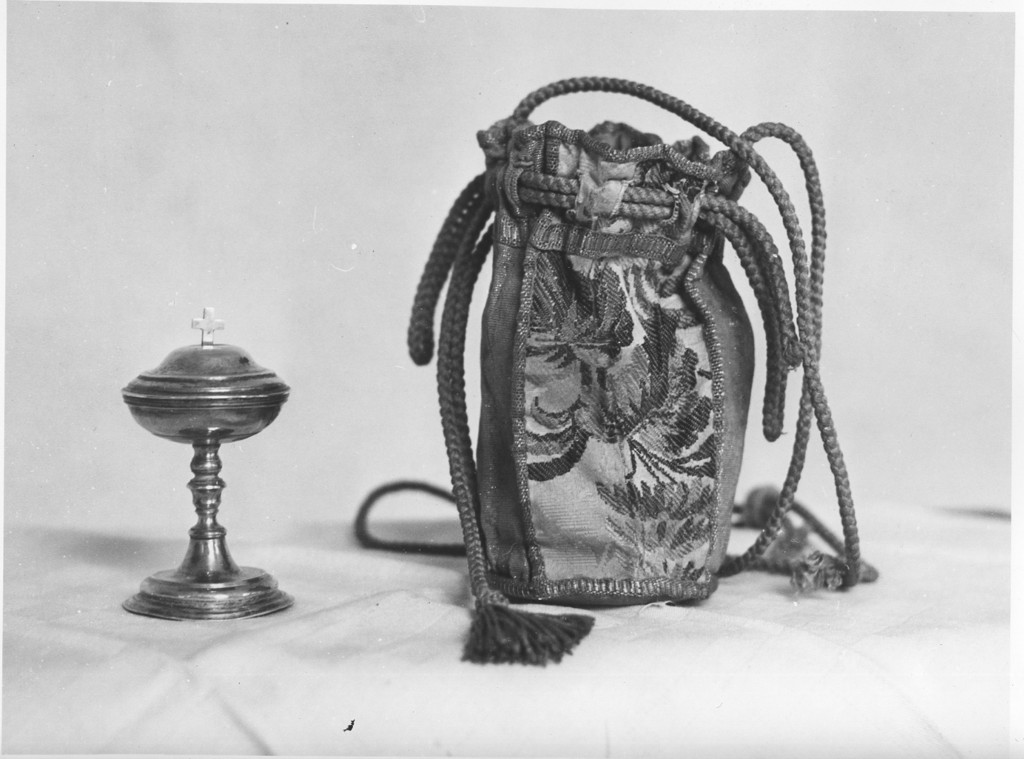 pisside da viatico, opera isolata - ambito laziale (sec. XVIII)