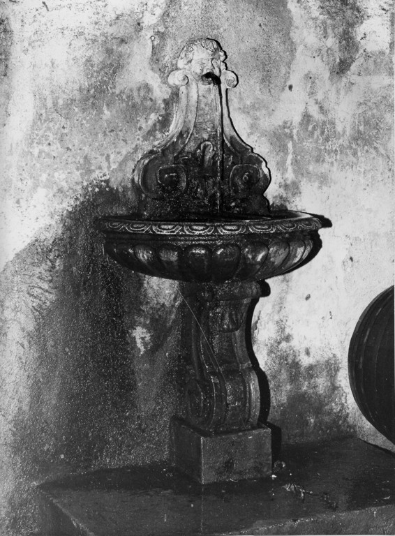 fontana - a muro, opera isolata - ambito laziale (sec. XVI)