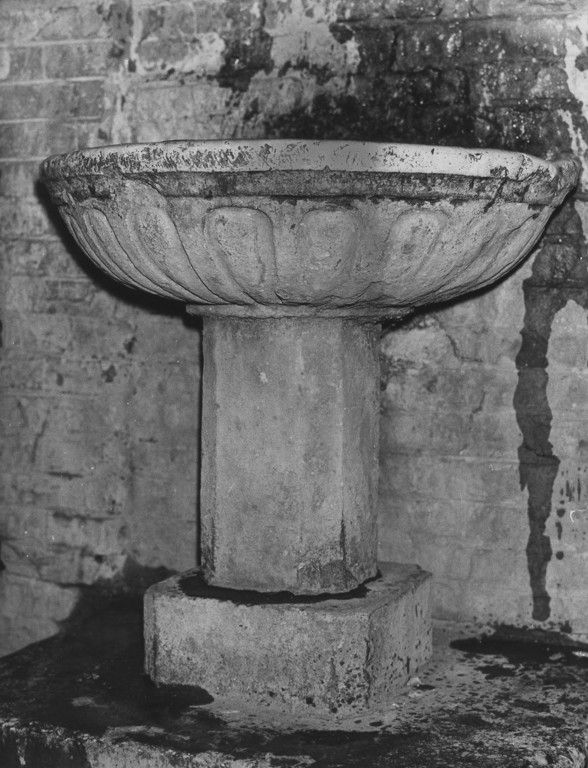 fontana, opera isolata - ambito laziale (sec. XVI)