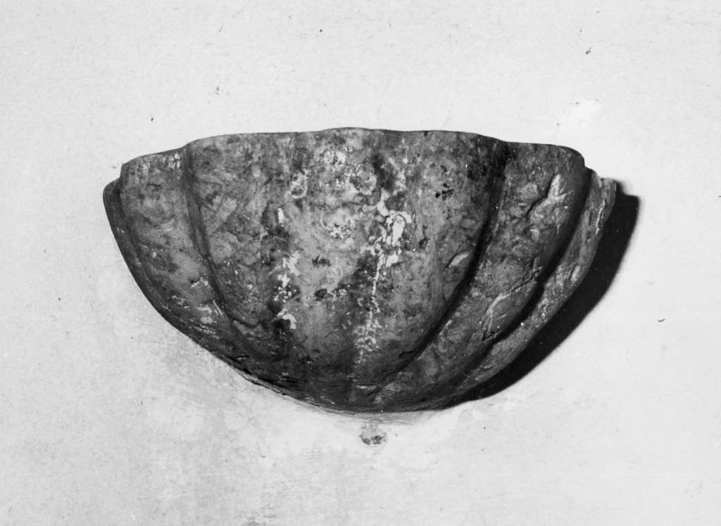 acquasantiera da parete - bottega laziale (sec. XIX)