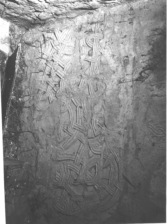 motivo decorativo geometrico (transenna, frammento) - ambito laziale (sec. IX)