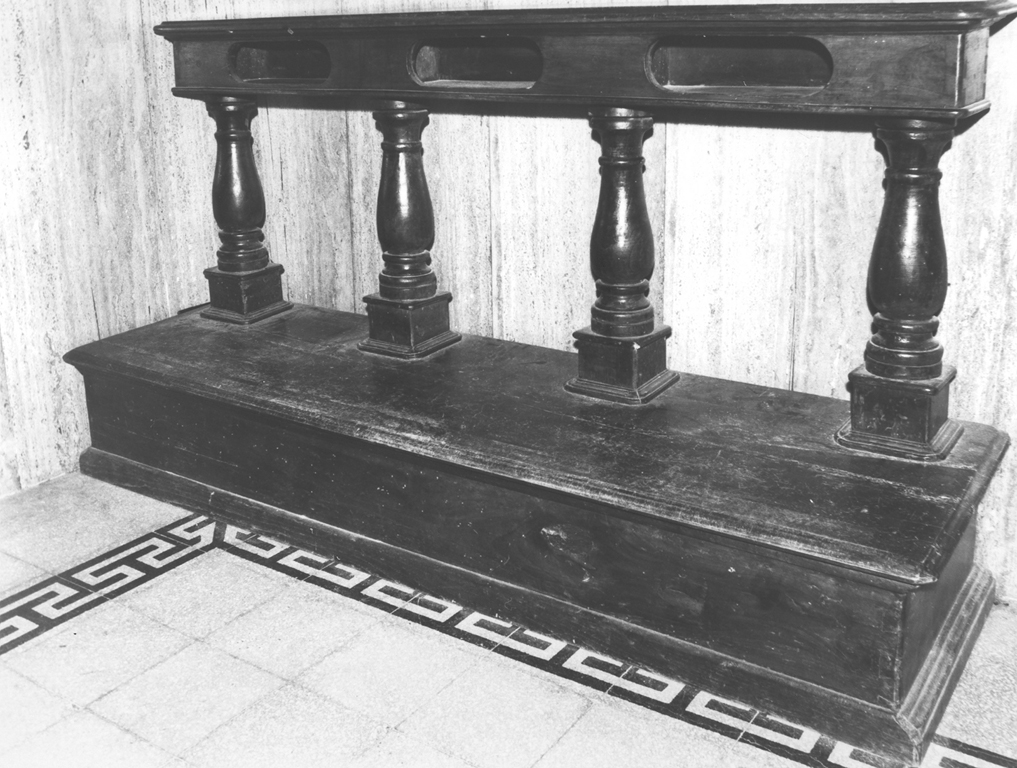 inginocchiatoio - ambito laziale (prima metà sec. XVII)