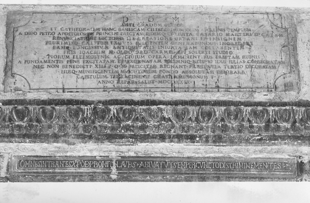 lapide commemorativa - ambito laziale (sec. XVIII)