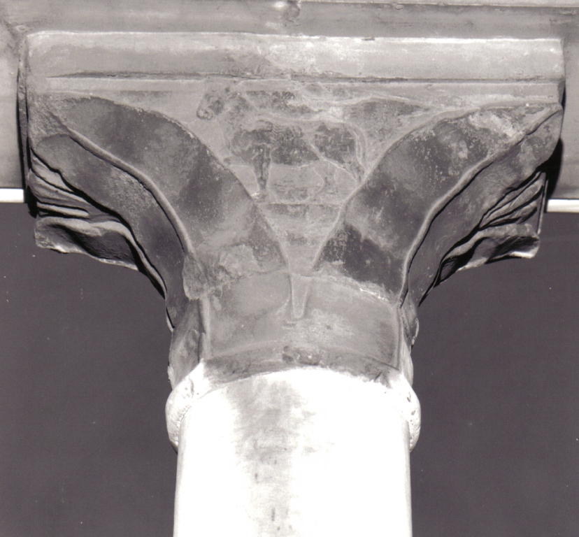 capitello - a gruccia - ambito tosco-romano (prima metà sec. XV)