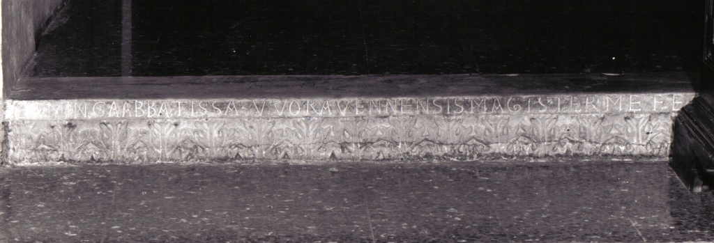 mostra di portale, frammento - ambito ravennate (secc. XI/ XII)
