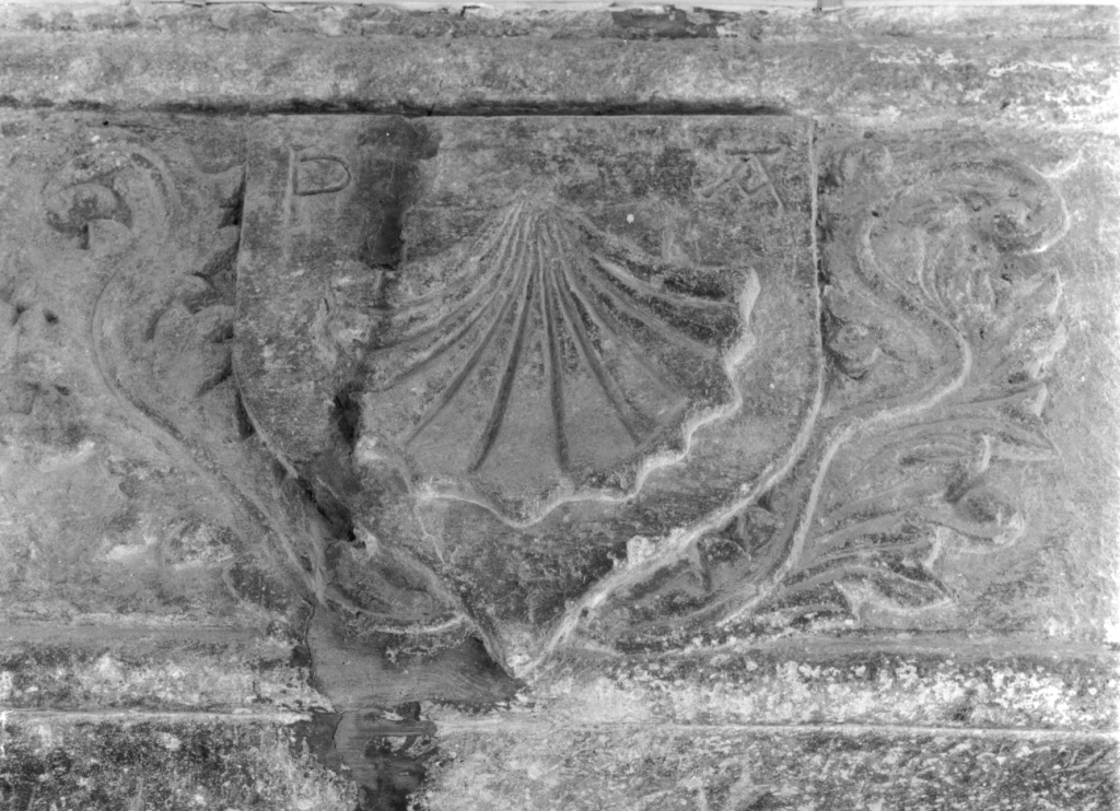 stemma gentilizio della famiglia Ancarano (decorazione plastica, elemento d'insieme) - ambito viterbese (secc. XIV/ XV)