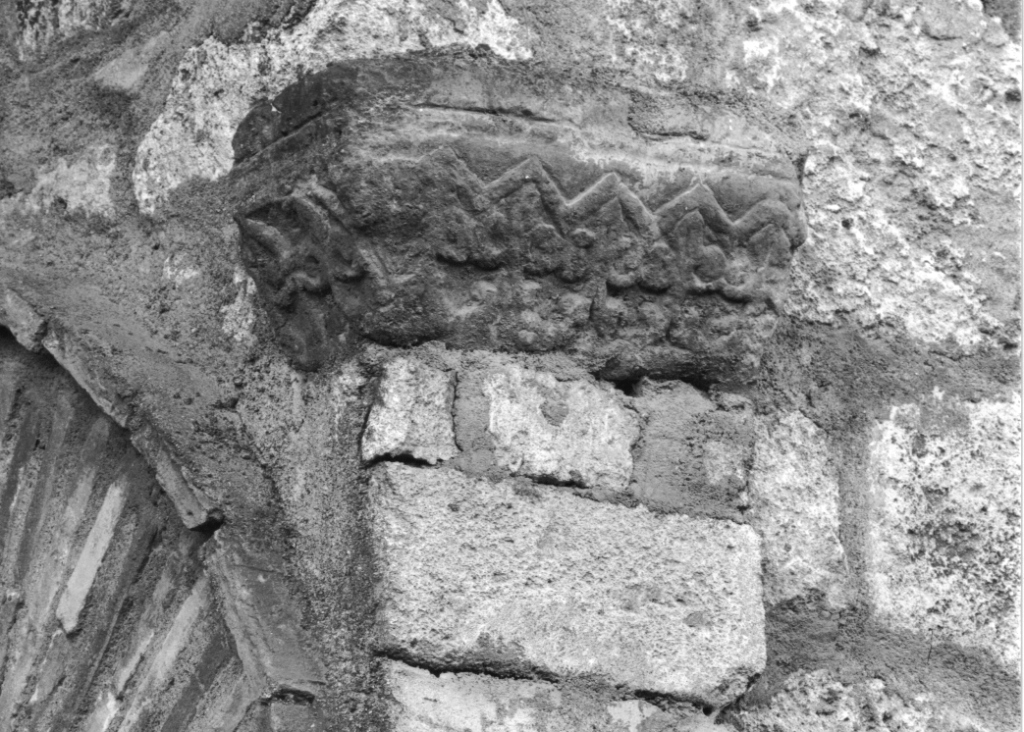 capitello di lesena - ambito laziale (seconda metà sec. XIII)