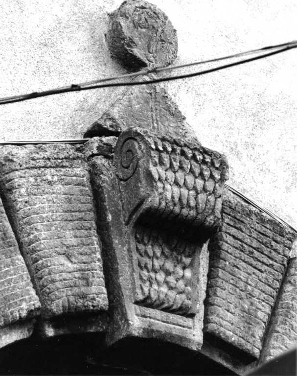 fastigio di portale - ambito viterbese (sec. XVI)