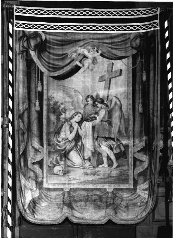 angeli offrono alla Maddalena gli strumenti della Passione (decorazione a ricamo) - manifattura laziale (sec. XIX)