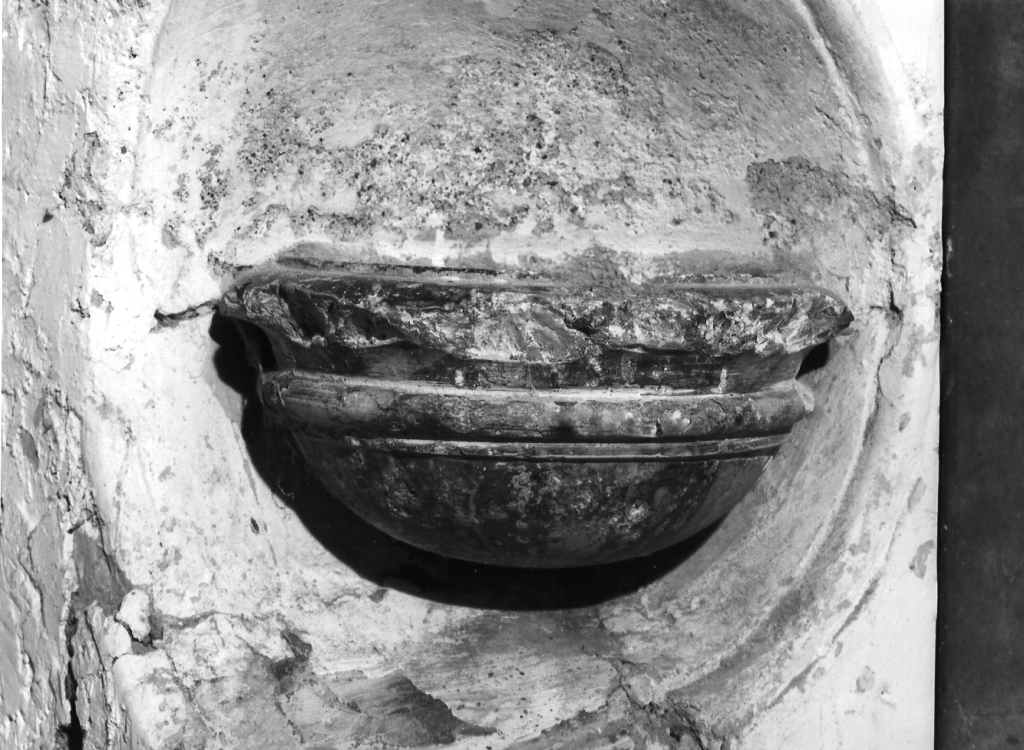 acquasantiera da parete - bottega laziale (fine sec. XVI)