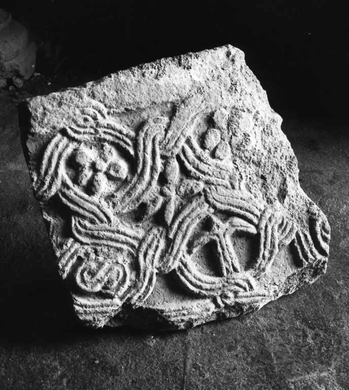 pluteo, frammento - ambito laziale (sec. IX)