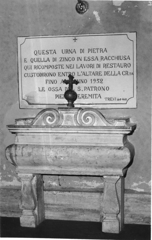 urna cineraria - ambito laziale (sec. XVII)