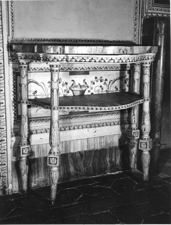 console, coppia - bottega Italia centrale (fine/inizio secc. XVIII/ XIX)