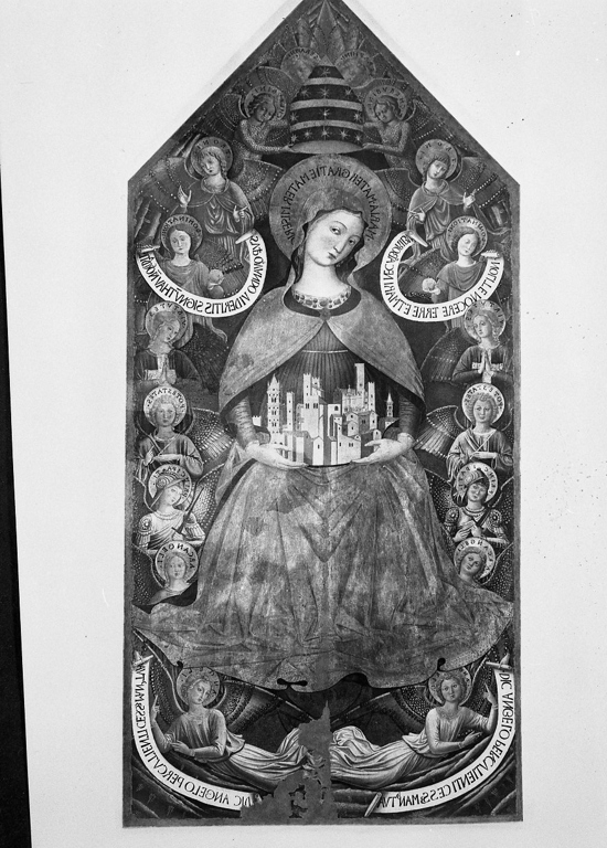 Madonna in gloria tra cori angelici (dipinto, opera isolata) di Benozzo di Lese detto Benozzo Gozzoli (attribuito) (sec. XV)