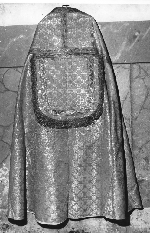 piviale - manifattura laziale (sec. XIX)