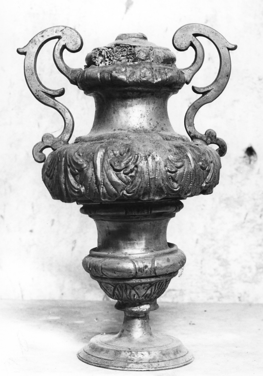 vaso d'altare con composizione floreale, serie - produzione laziale (sec. XVIII)