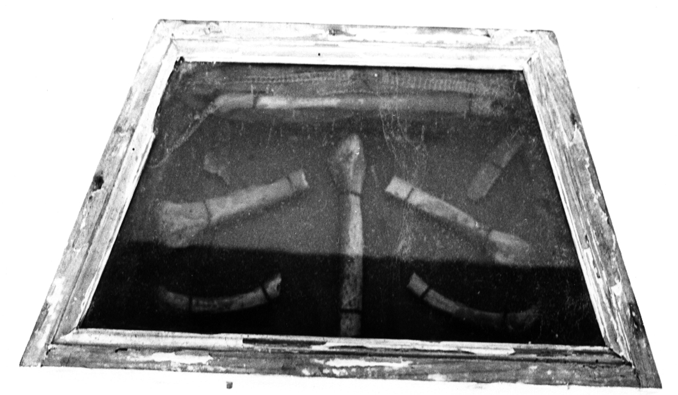 reliquiario a teca - a urna, coppia - ambito laziale (sec. XIX)