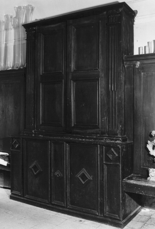 mobile da sacrestia - ambito laziale (sec. XIX)