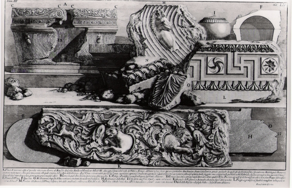 urna di marmo ritrovata nel mausoleo di Cecilia Metella (stampa) di Piranesi Giovanni Battista (prima metà sec. XX)