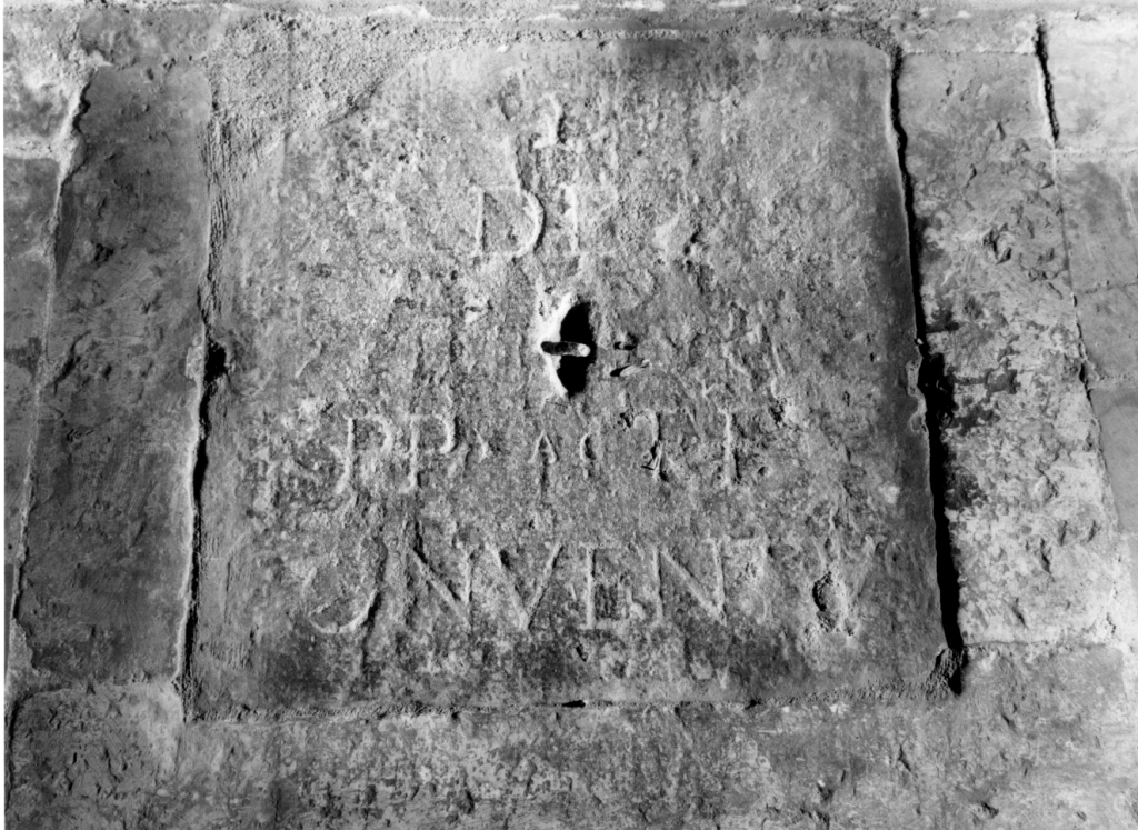 lapide tombale - ambito laziale (sec. XVII)