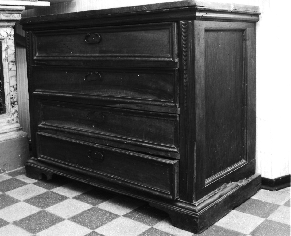 cassettone - ambito laziale (sec. XVII)