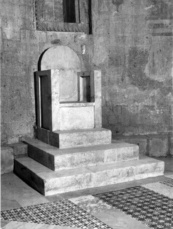 cattedra episcopale - ambito umbro-laziale (secc. XI/ XII)