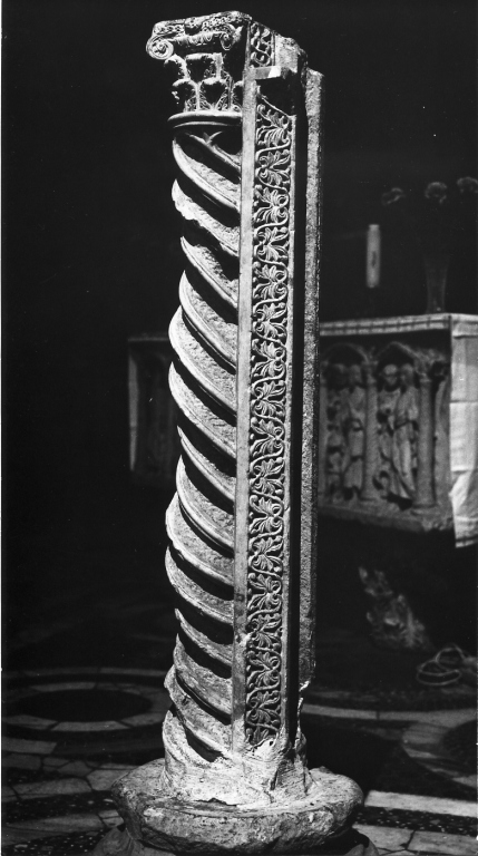 colonna tortile - ambito laziale (sec. XIII)