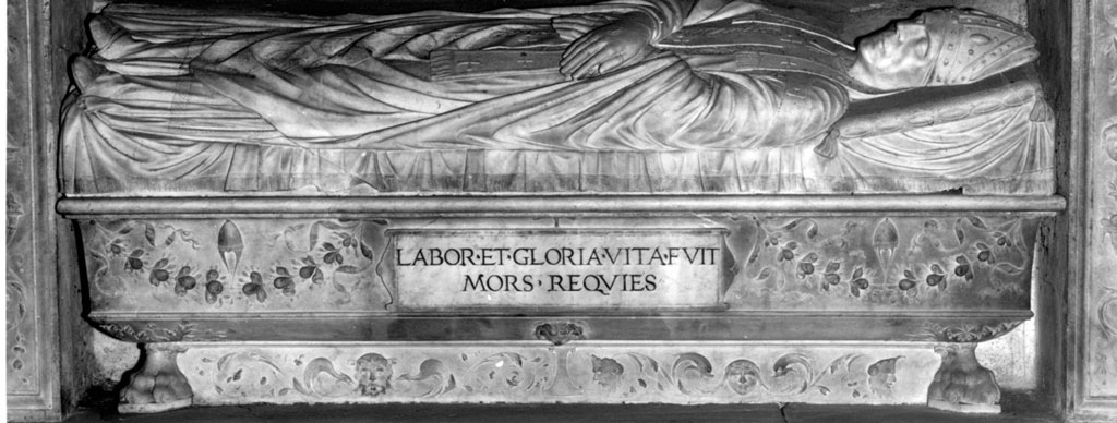 ritratto funebre dell'arcivescovo Giovanni Sacco giacente (rilievo) di Bregno Andrea (scuola) (sec. XVI)