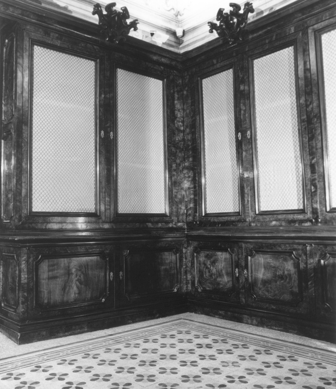 armadio libreria - manifattura romana (sec. XVIII)