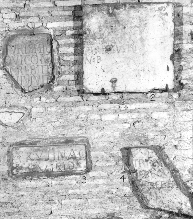 lapide tombale, frammento - ambito romano (sec. V)