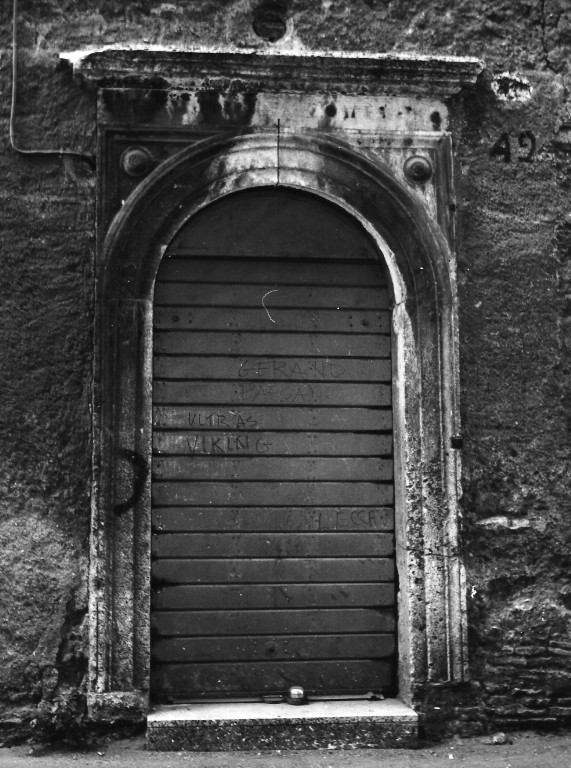 portale - ambito laziale (fine/inizio secc. XVI/ XVII)