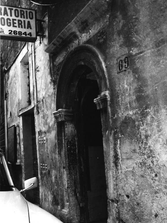 portale - ambito laziale (fine/inizio secc. XVI/ XVII)