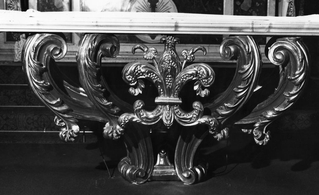 altare maggiore - ambito romano (sec. XX)