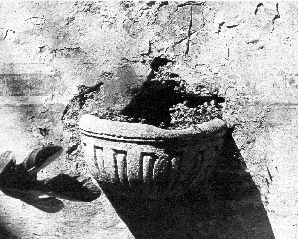 acquasantiera - a conchiglia - ambito laziale (sec. XVI)