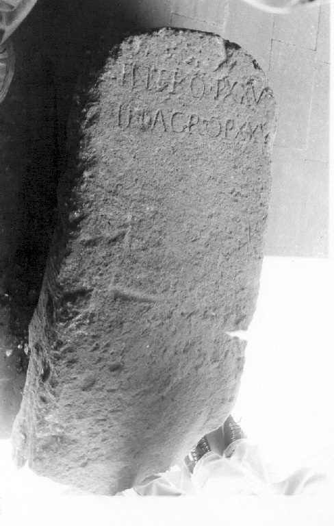 lastra tombale - ambito laziale (sec. XI)