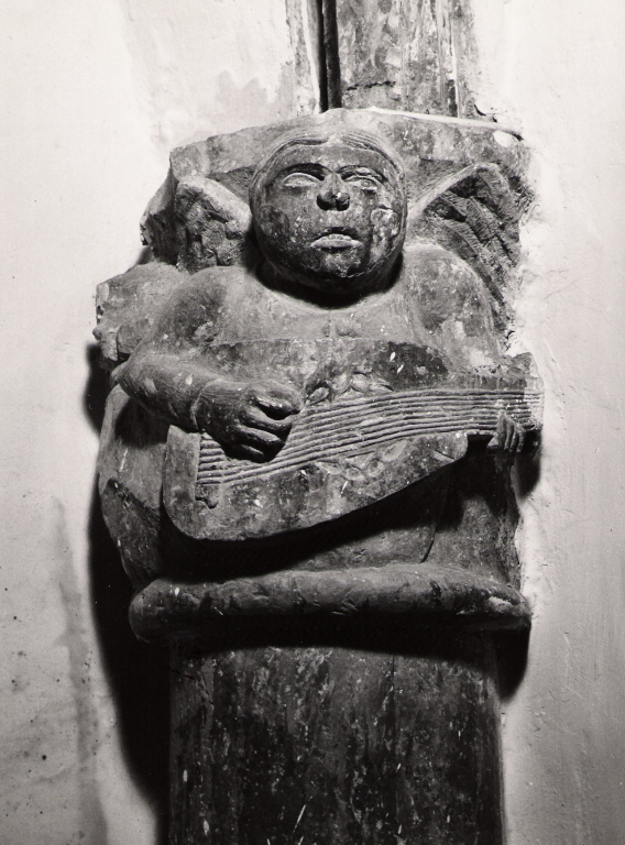 figura maschile con viola (scultura) - ambito laziale (sec. XV)