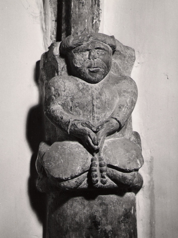 figura maschile con rosario (scultura) - ambito laziale (sec. XV)